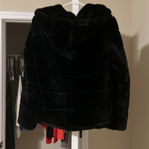 Fluffy jacket - Picture 2 of 2
